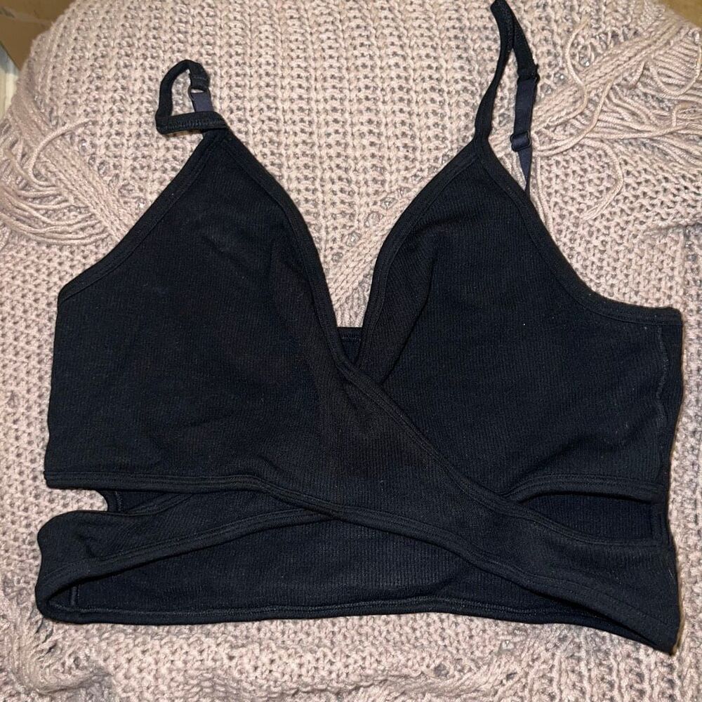 Fabletics wrap crop top Cloud Seamless Cut Out Br… - image 4